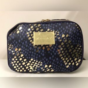 Monat “Don’t leave home without it” Travel Flat Iron & hair dryer